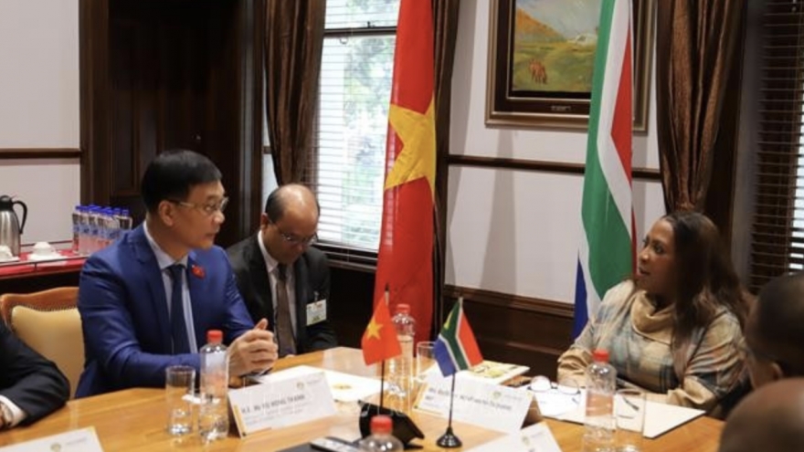Vietnam, South Africa eye stronger parliamentary cooperation